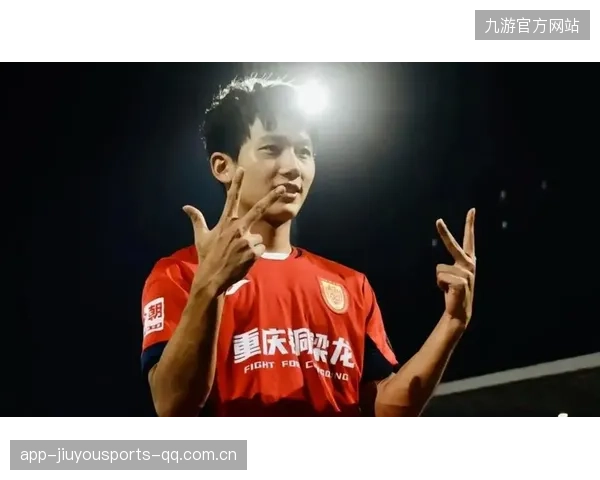 向余望首发告急！如何让你的品牌在竞争激烈的市场中“首发”爆红？